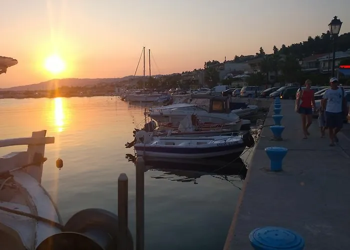 Delimaras ניאה סקיוני